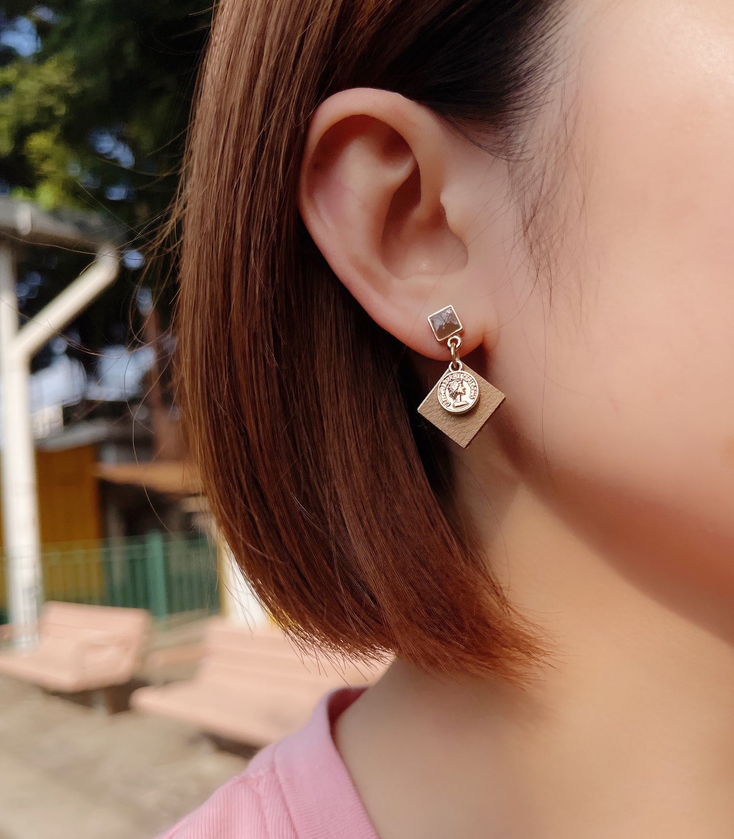 #EA0102 Earrings 菱形仿皮女皇頭925銀針耳環