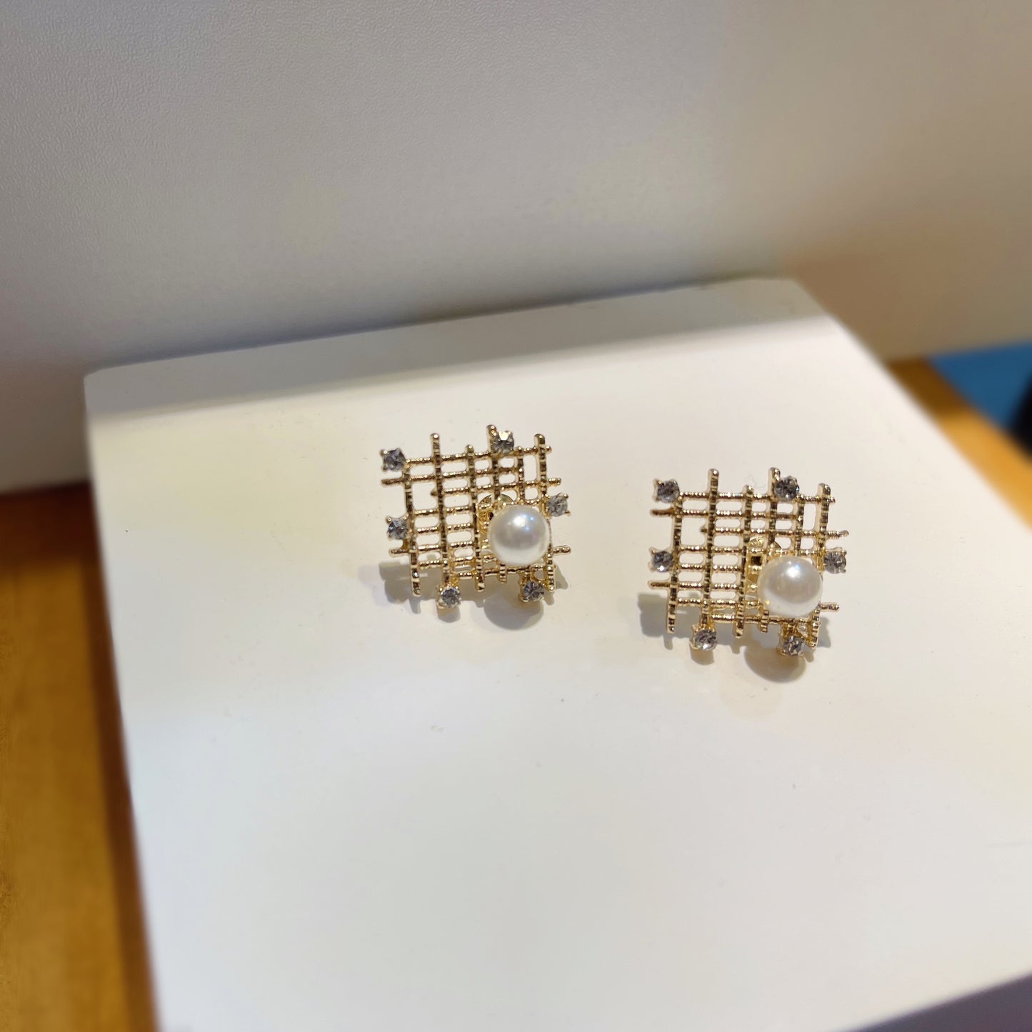 #EA0010 Earrings 格仔網 925銀針耳環