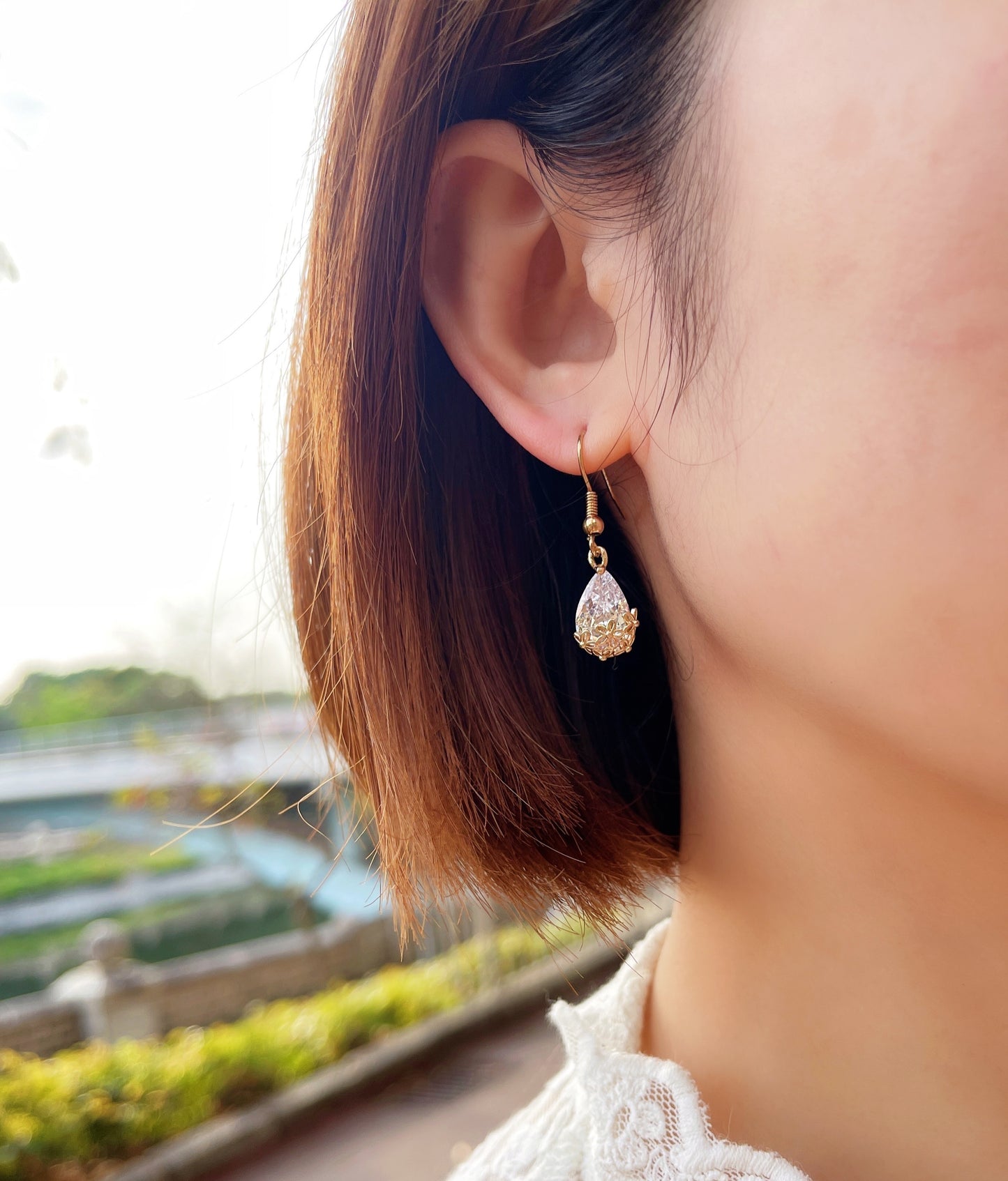 #EA0103 Earrings 花托石耳環